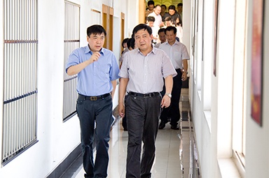 2012年7月5日，時(shí)任嘉興市委書記李衛(wèi)寧一行調(diào)研公司黨建工作