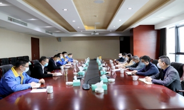 平湖市委常委、宣傳部長(zhǎng)沈志鳳蒞臨景興紙業(yè)調(diào)研疫情防控和復(fù)工復(fù)產(chǎn)情況