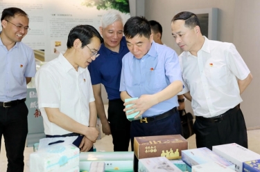 要聞 | 嘉興市委副書記、政法委書記帥燮瑯一行蒞臨景興紙業(yè)調(diào)研指導(dǎo)